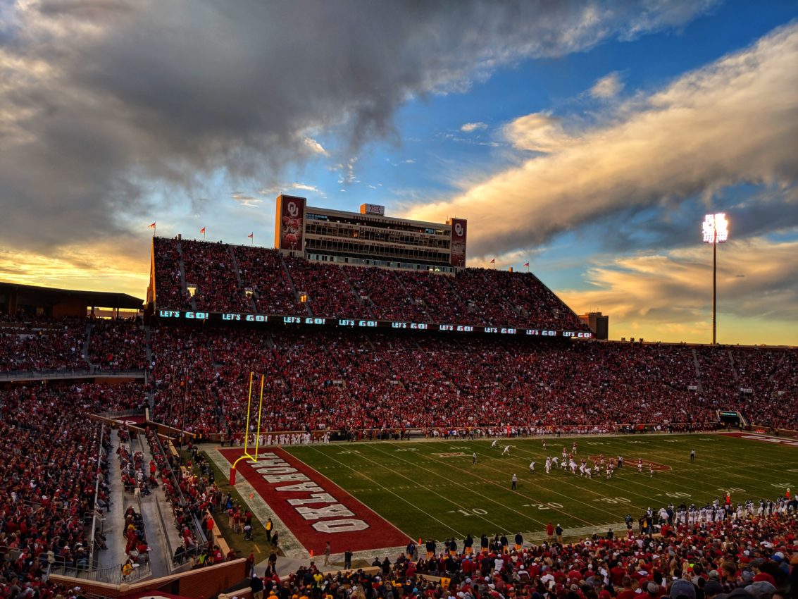 oklahoma sooners football game in the fall